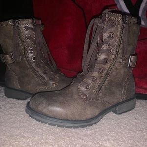 combat boots